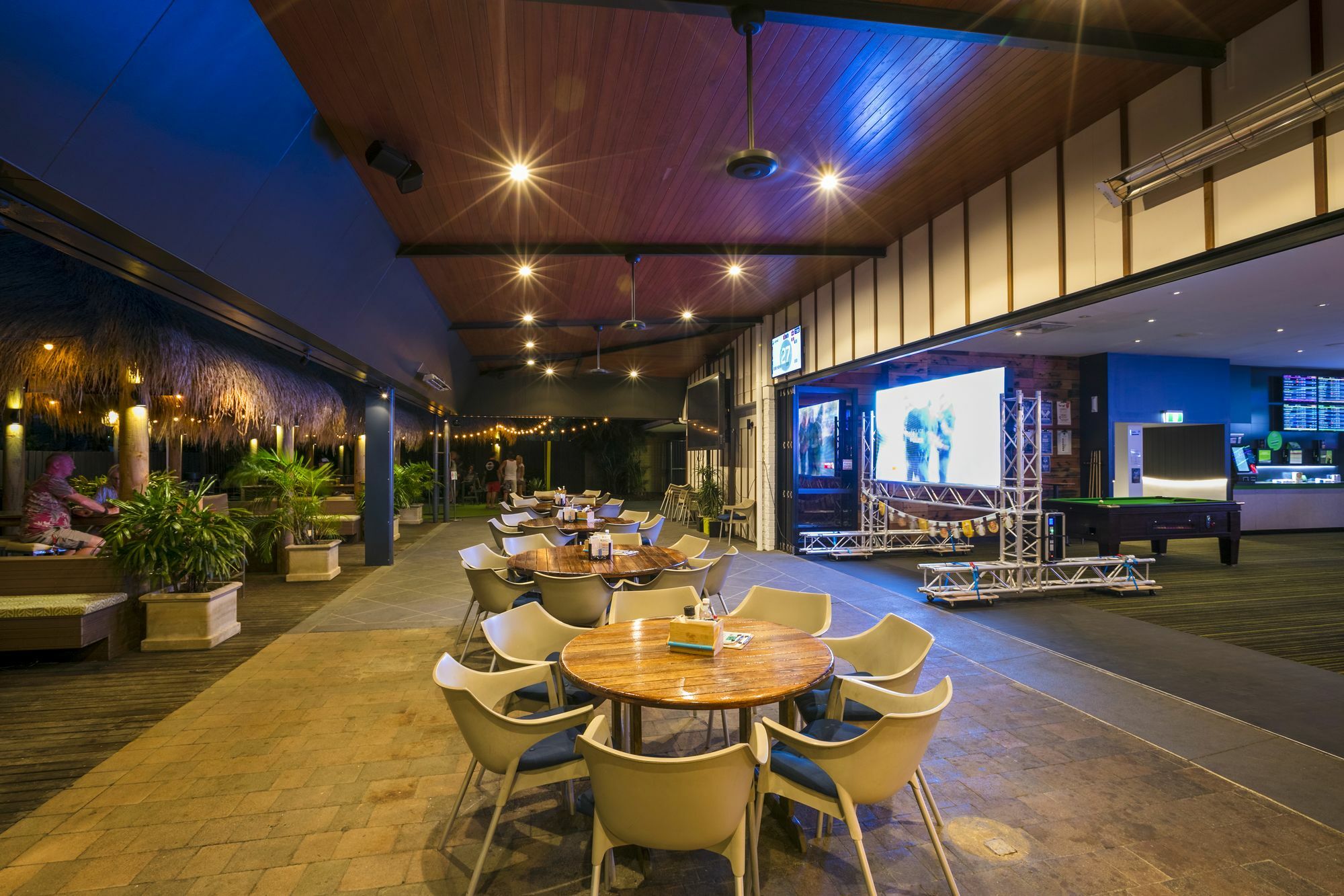 Nightcap At Kawana Waters Hotel Exterior foto