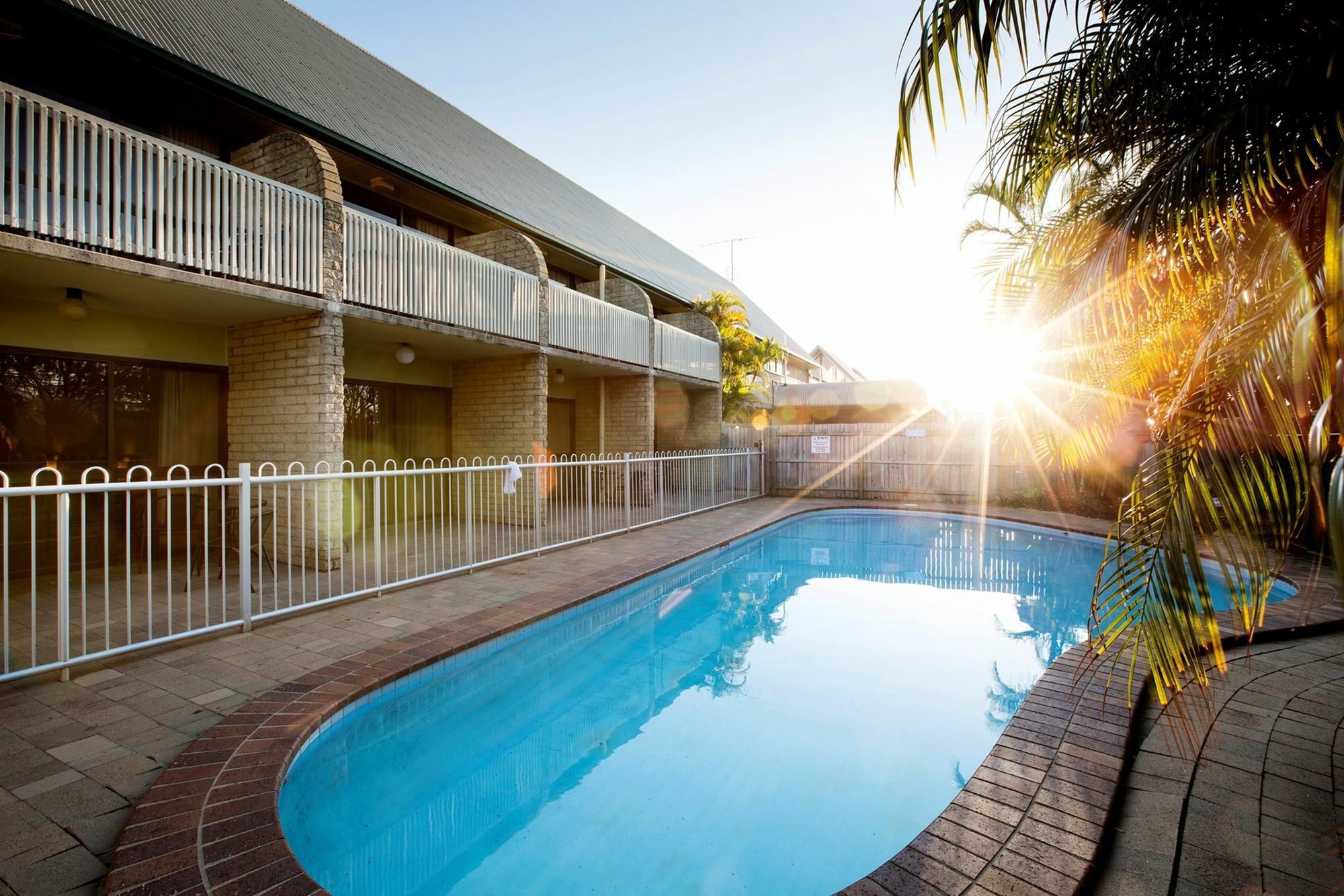 Nightcap At Kawana Waters Hotel Exterior foto